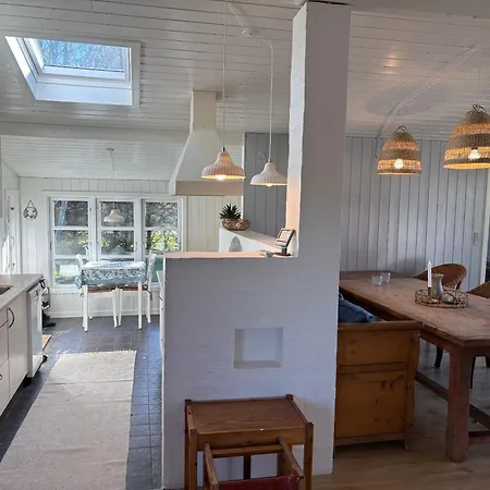 Renovated In Gronhoj With A Hot Tub